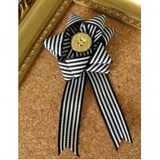 Ribbon brooch