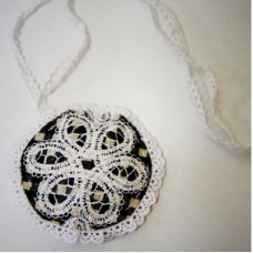 Black lace pillow neclace